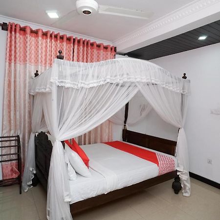 Shirantha Hotel Galle Exterior photo
